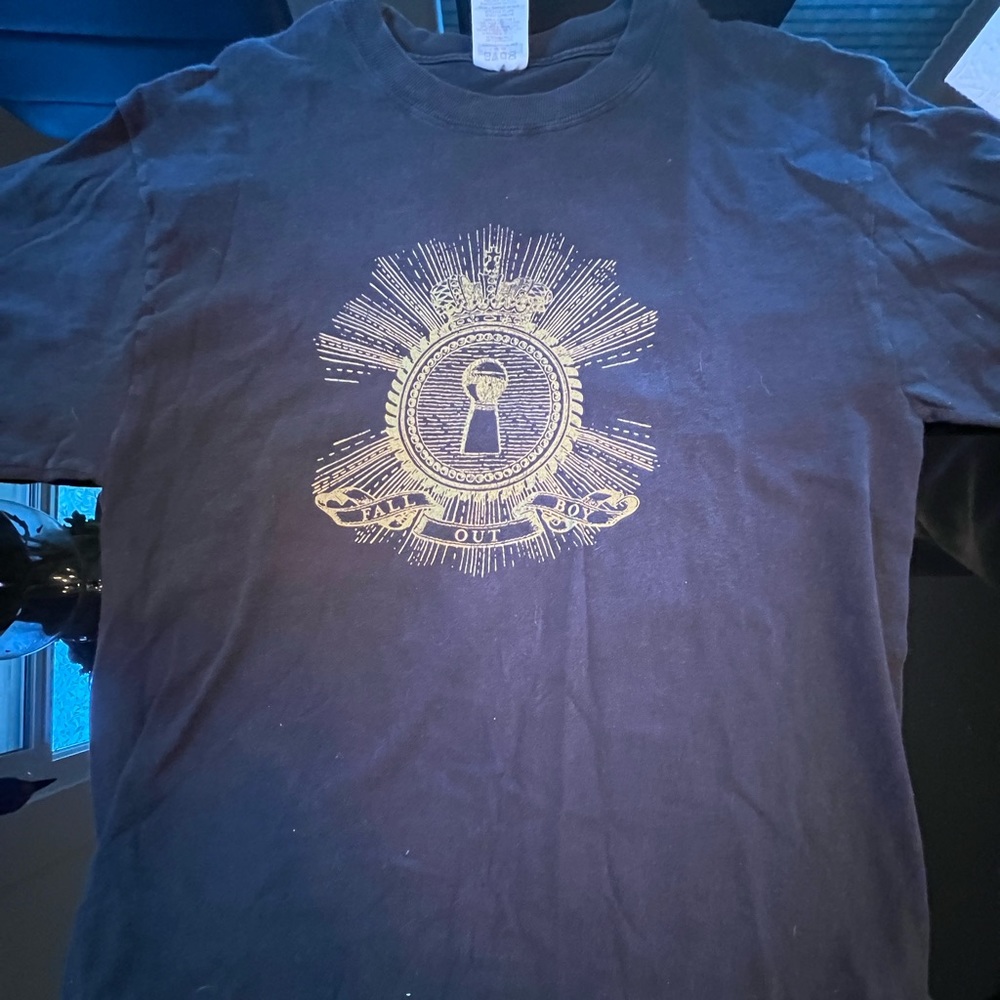 Vintage Fall Out Boy band tshirt